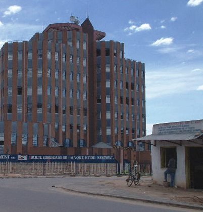 Streets of Bujumbura, Burundi © 2003 Jan Oberg