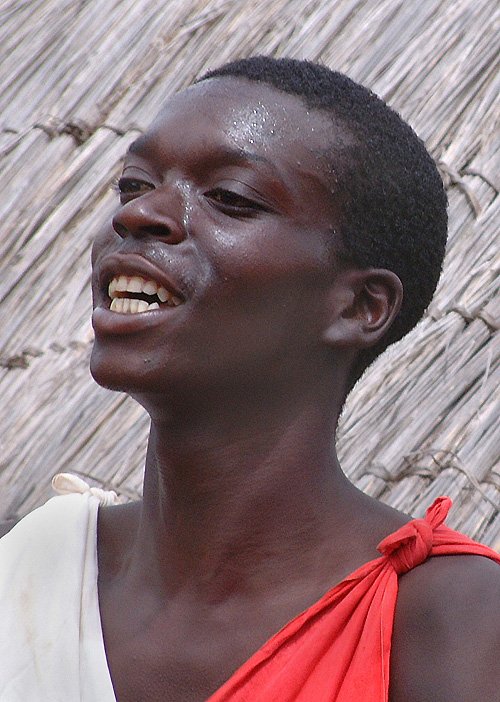 Local Gitega drummer, Burundi © 2006 Jan Oberg, TFF