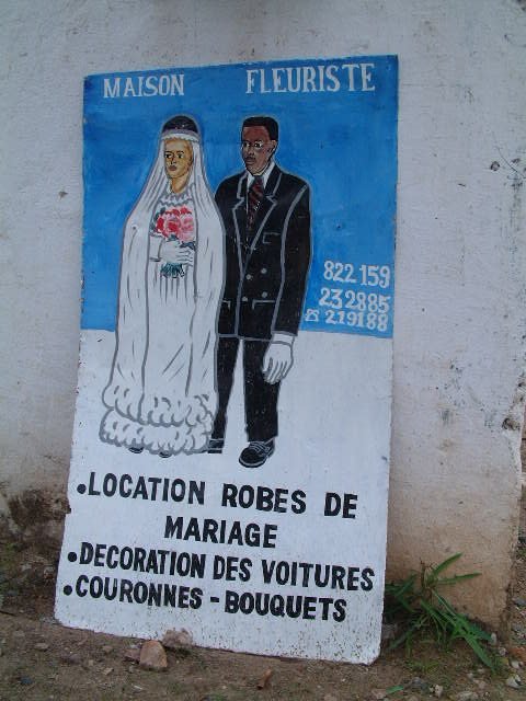 Wedding service - Streets of Bujumbura, Burundi © 2003 Jan Oberg